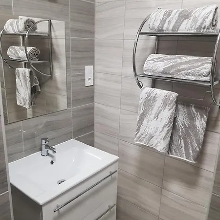 Flamingo Apartmanhaz 4* Хевиз