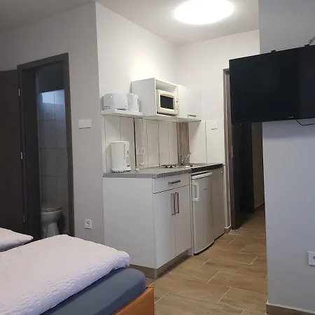 Flamingo Apartmanhaz Aparthotel *