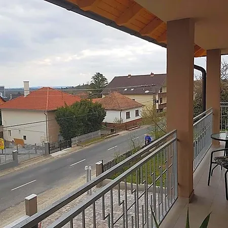 Flamingo Apartmanhaz Lejlighedshotel 3*