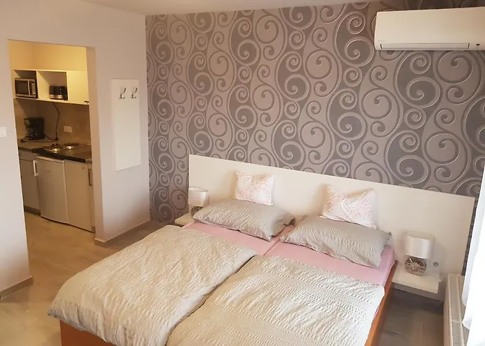 Flamingo Apartmanhaz Апарт-отель