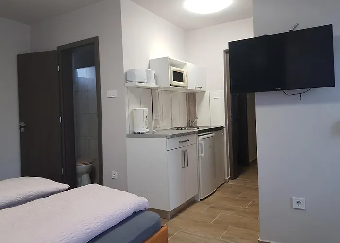 Flamingo Apartmanhaz Апарт-отель 3*